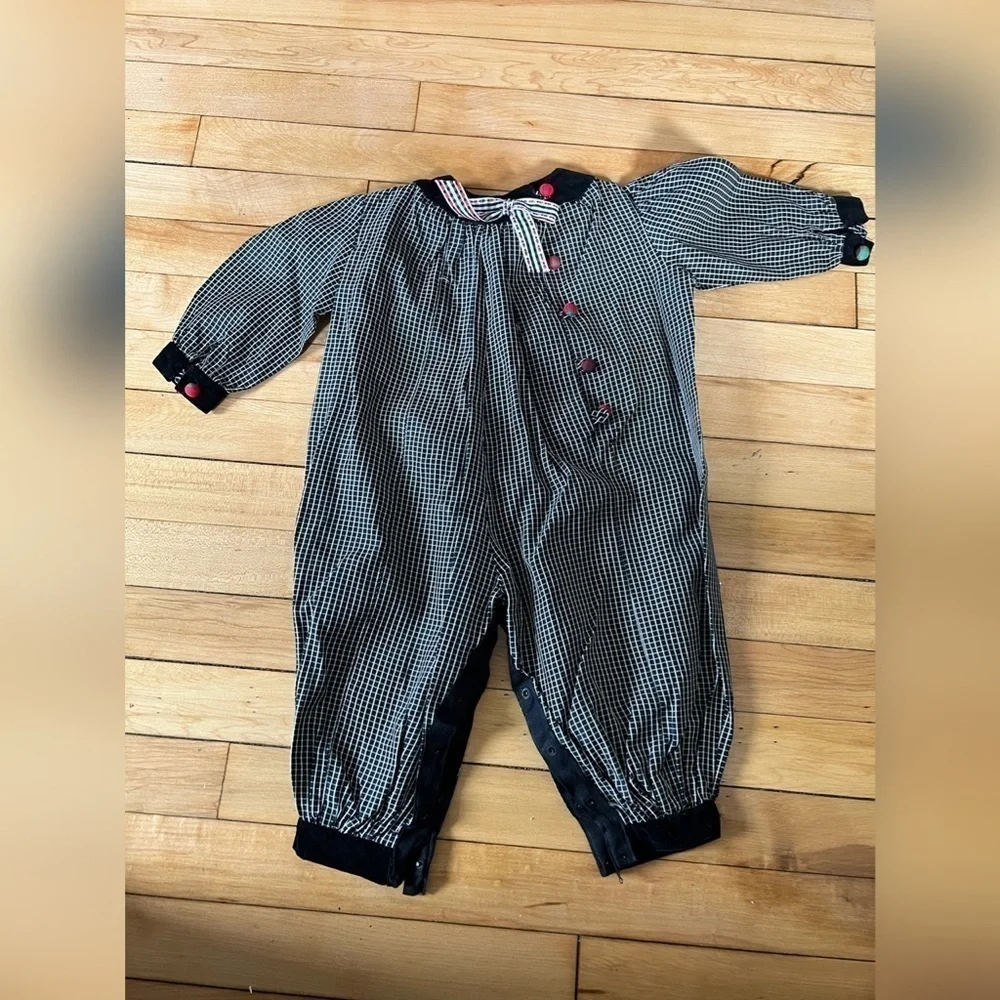 Vintage Nana‎ Basha black and white bow infant one piece